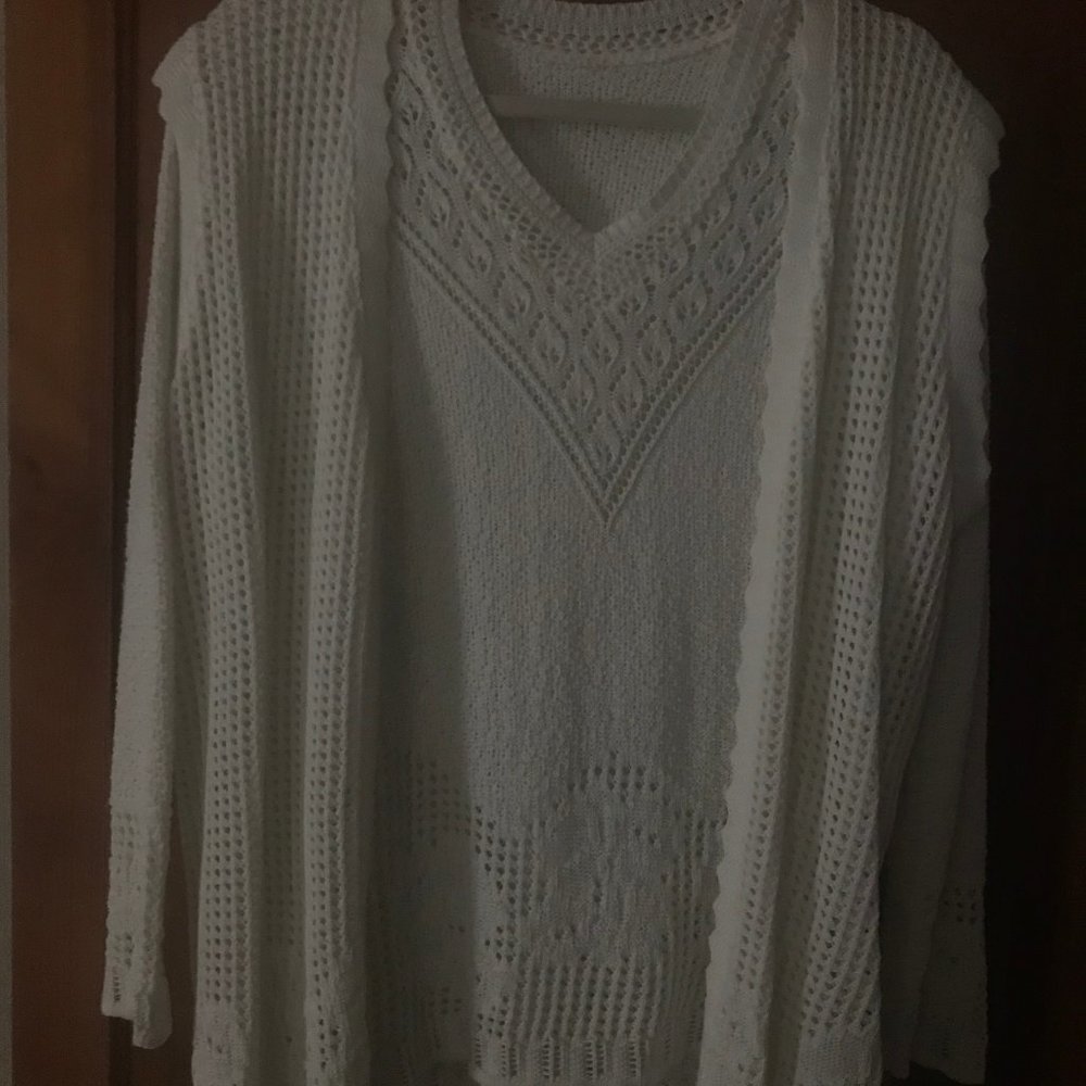 White 2-piece knitted Top with Vest